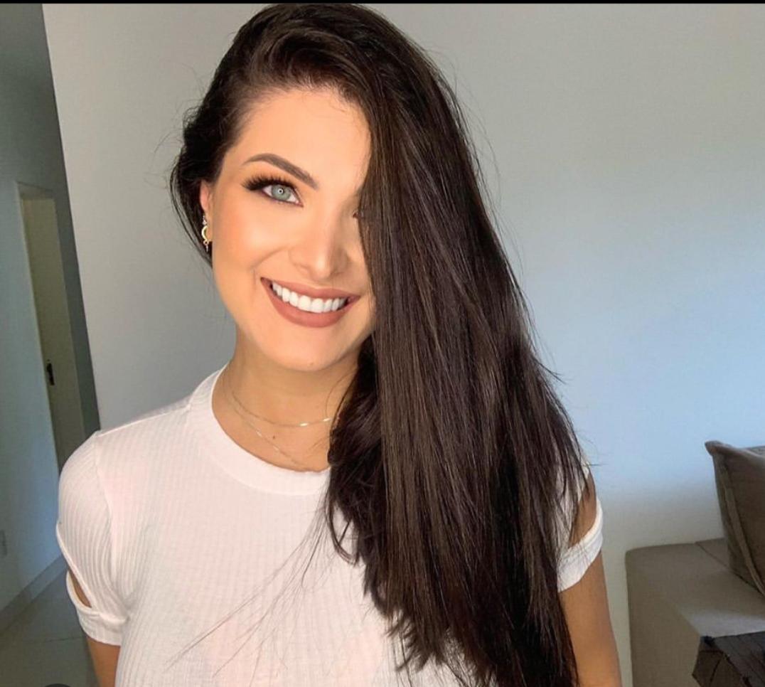 Caroline Marchezi