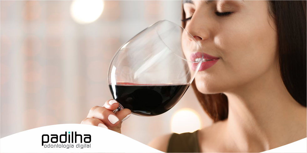 Alimentos Que Mancham os Dentes: Confira Alguns Deles 